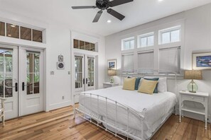 4 Schlafzimmer, Bügeleisen/Bügelbrett, kostenloses WLAN, Bettwäsche