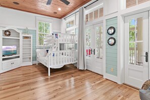 4 Schlafzimmer, Bügeleisen/Bügelbrett, kostenloses WLAN, Bettwäsche