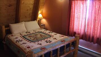 2 bedrooms, iron/ironing board, WiFi (free), bed sheets