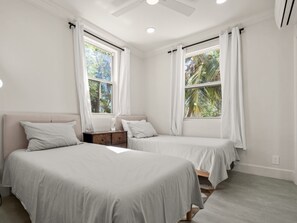 4 chambres, fer et planche à repasser, Wi-Fi gratuit, draps fournis