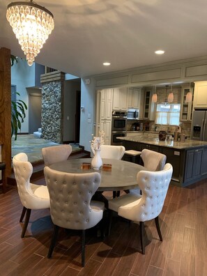 Dining table right off the kitchen