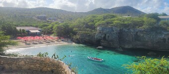 Condominio frente al mar en Playa Lagun con vista fabulosa (El mejor valor en el Resort)