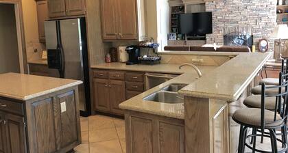 Gorgeous Home In Upscale Neighborhood - Room For The Whole Family 4 bedrooms!