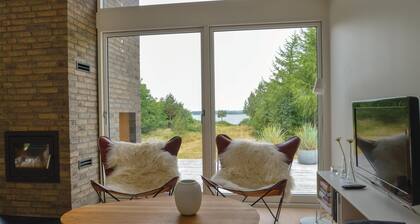 Beautiful home in Skals with WiFi