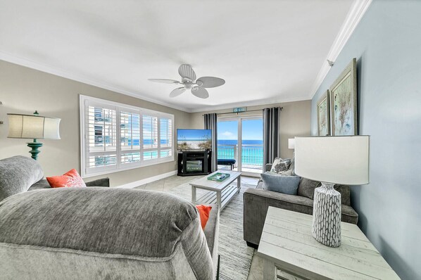 Smart TV, DVD player