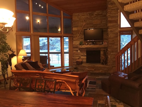 Deer Valley-100yds~1min walk. Closest Powder Run Penthouse. Deck Hot Tub w'Views