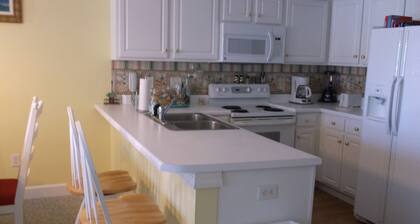 2 Bd/2bath Condo! 200 Steps To The Beach! Water View!