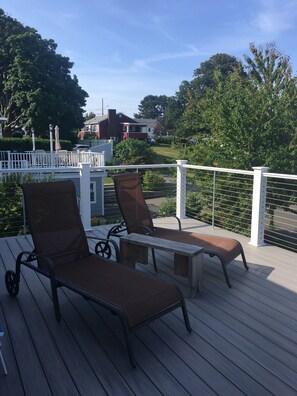 Terrace/patio - Oasis by the sea in Nahant (Nahant)