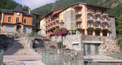 Appartement de montagne avec accès piscine intérieure | Proche du centre!