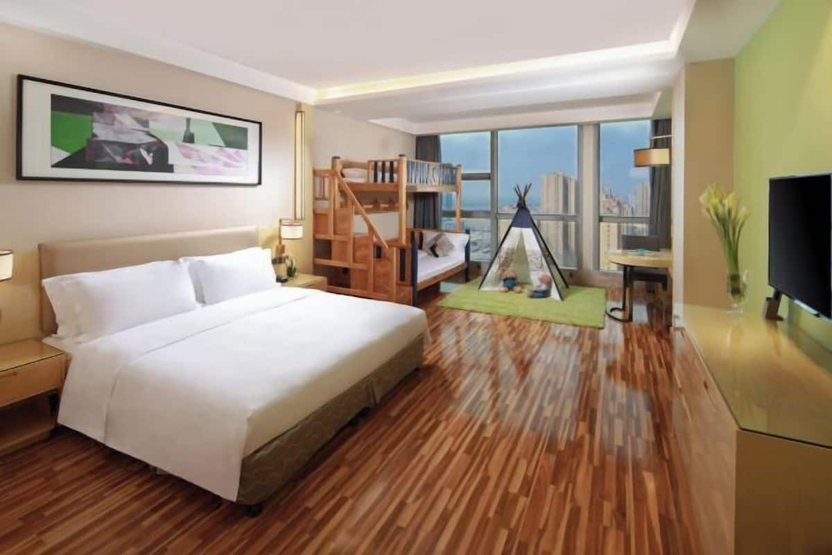 1 bedroom, minibar, in-room safe, desk