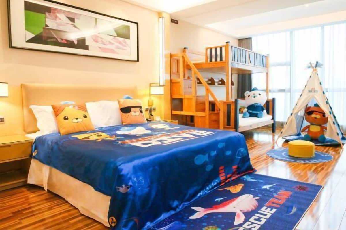 Minibar, in-room safe, desk, blackout drapes