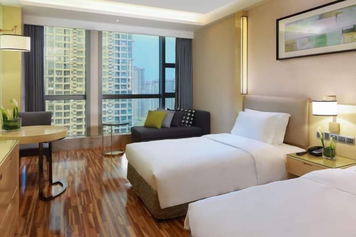 Minibar, in-room safe, desk, blackout drapes