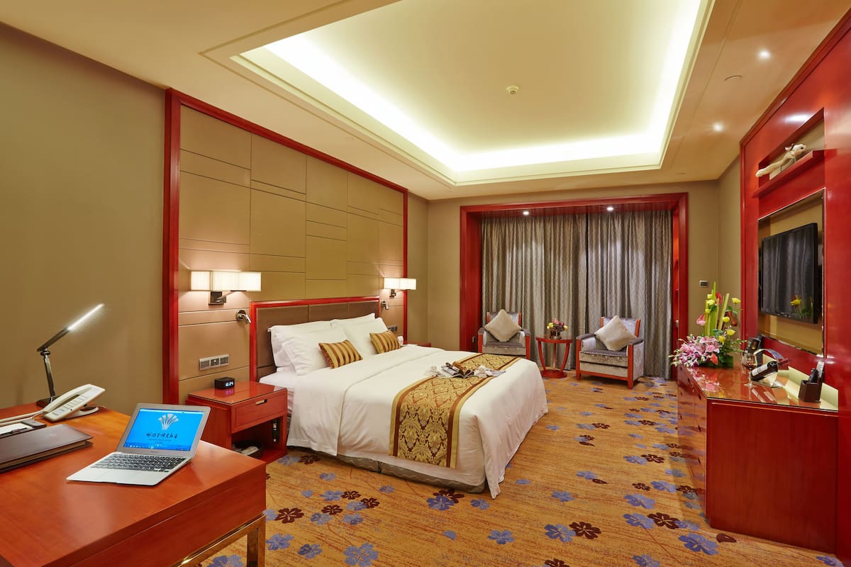 Superior Double Room(Building A) | Minibar, in-room safe, desk, blackout drapes