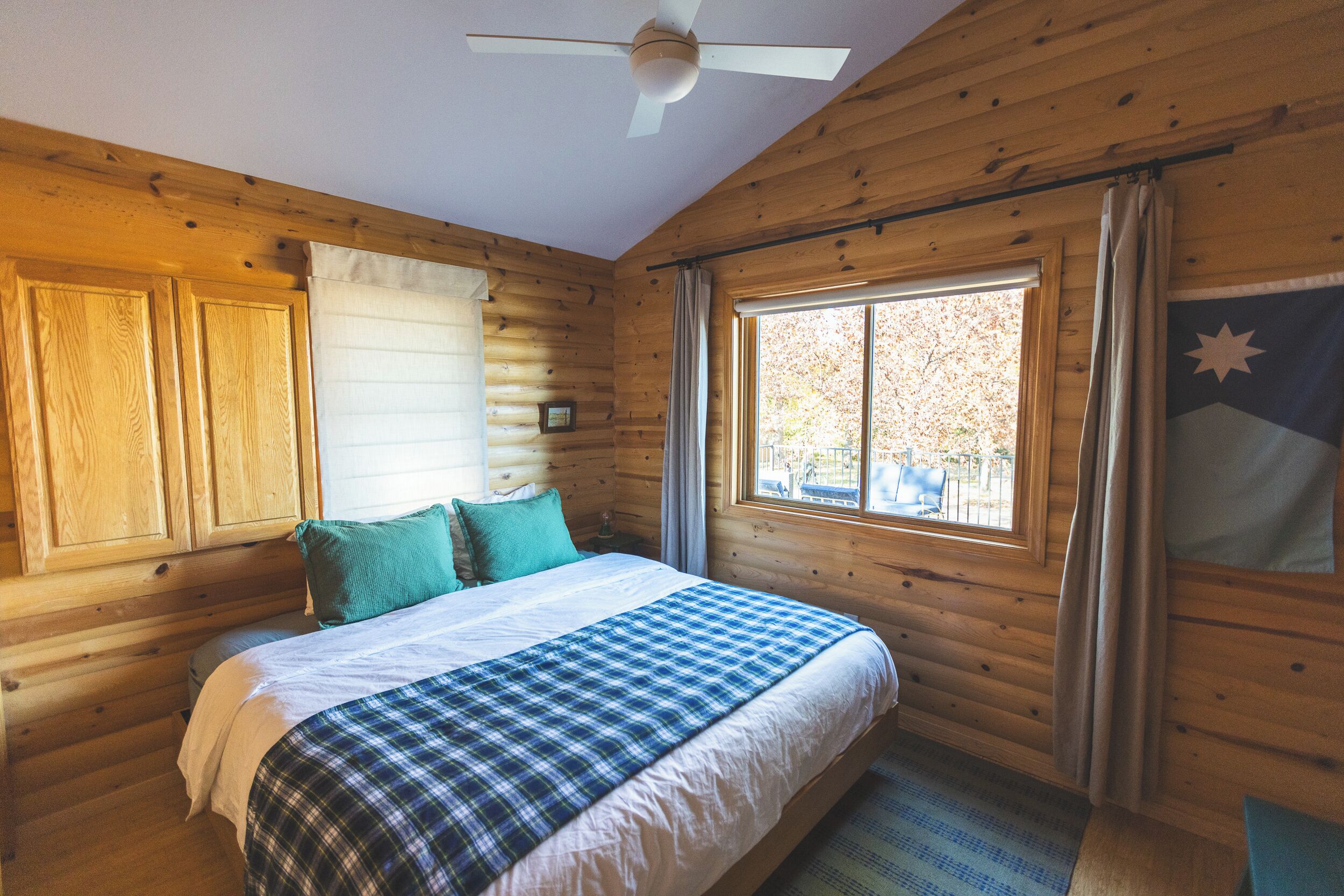 6 bedrooms, desk, iron/ironing board, free WiFi