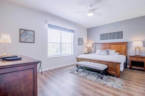 3 bedrooms, in-room safe, desk, iron/ironing board