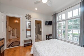 4 bedrooms, free WiFi, bed sheets