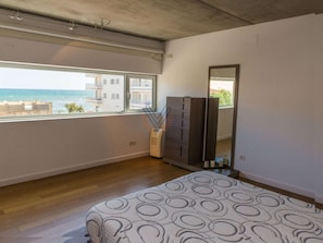 3 chambres, fer et planche à repasser, accès à Internet, literie fournie