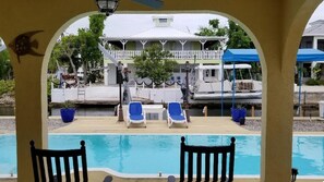 Pool - Beautiful Keys  Getaway! Located on deep water canal for quick access to  (Big Pine Key)