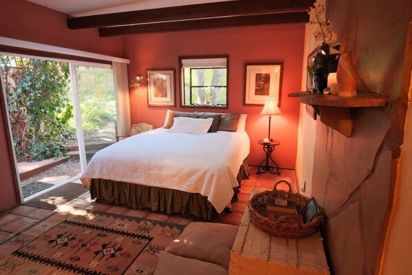 1 bedroom, desk, iron/ironing board, free WiFi