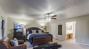 4 Schlafzimmer, Bügeleisen/Bügelbrett, kostenloses WLAN, Bettwäsche