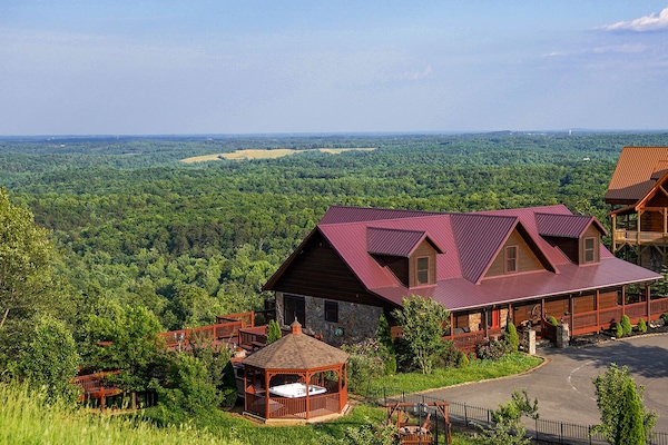 Amazing View of Blue Ridge Mountains!