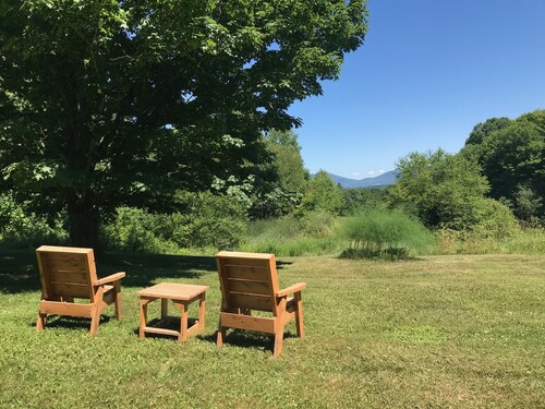 The Justus Buchler House: Your Launchpad for fun!