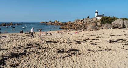 Cottage 2 Personen in der Nähe des Meeres auf dem Land. Eingezäuntes Grundstück. Fahrräder ..