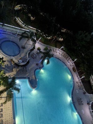 Outdoor pool, a heated pool - THIS WEEK DEAL MAY 25-JUN 4 AMAZING LARGE POOL LAKE FIREWORK 9:3PM 1BDR 2BTH 8FL (Orlando)