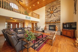 Smart TV, fireplace, DVD player, stereo