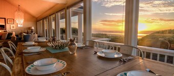 Beach Front Panoramic Vistas! Miles of Sandy Beach! Hot Tub! Dog Friendly!