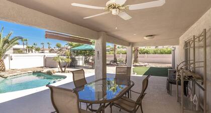Executive style pool home with easy boat parking, Small dogs OK.