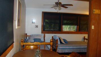 1 chambre, Wi-Fi gratuit, draps fournis