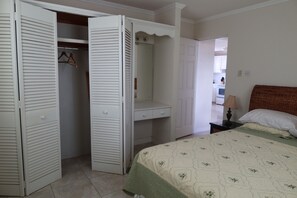 2 bedrooms, in-room safe, iron/ironing board, WiFi - Ocean Path Villas in beautiful Barbados - A Must See Property (Christ Church)