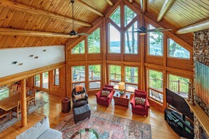 Smart TV, fireplace, DVD player