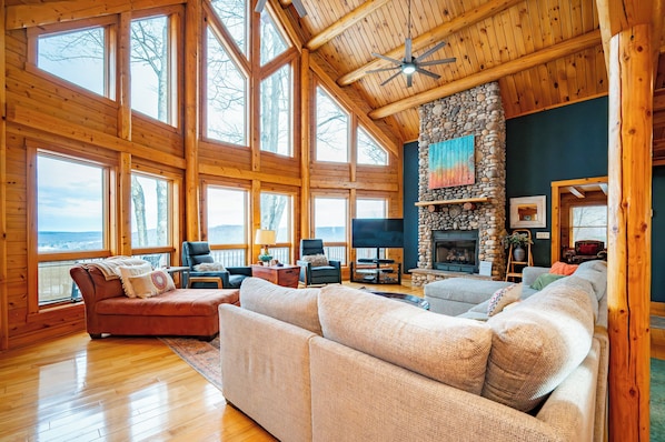 Smart TV, fireplace, DVD player