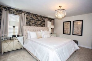 4 bedrooms, desk, iron/ironing board, travel crib