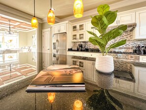 Fridge, microwave, oven, stovetop - New House w/ Penthouse in 12 South, by Belmont/Vanderbilt. 5 minutes to Broadway (Nashville)