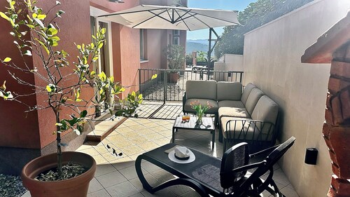 One-Bedroom Apartment**** in Villa MARID 