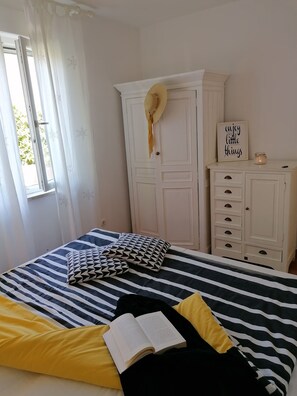 1 bedroom, in-room safe, iron/ironing board, WiFi