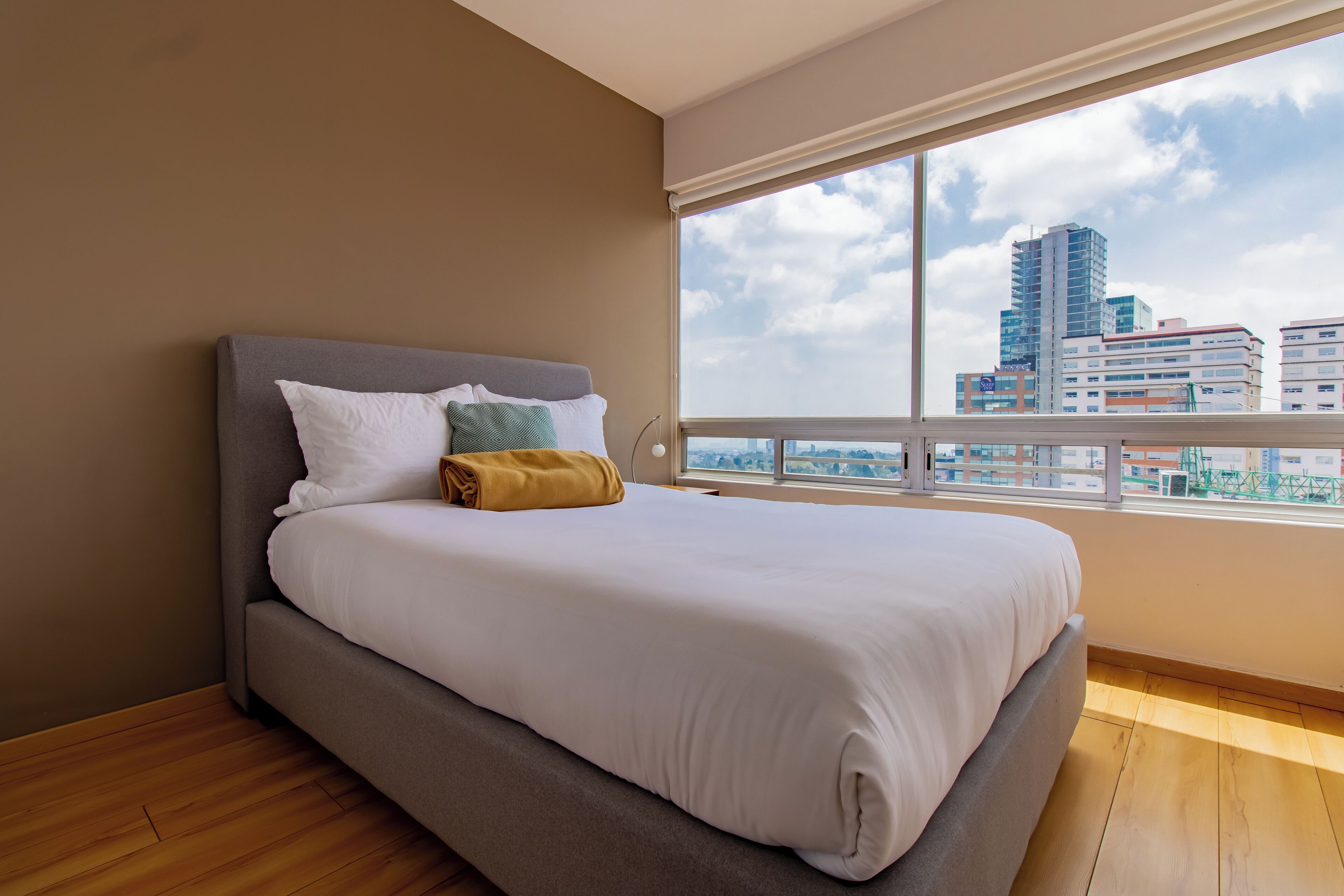 3 sovrum, värdeförvaringsskåp på rummet och strykjärn/strykbräda