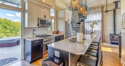 Smart Home, direct Beach Dunes Nat’l Park access, luxury amenities