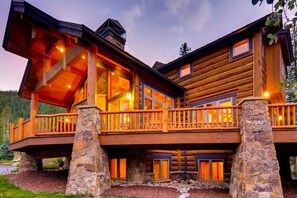 Exterior - Alders Chalet: Private Hot Tub, Outdoor Fireplace, Theater, Sauna, Pizza Oven (Keystone)