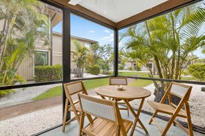 Outdoor dining - Blind Pass Condos at Bowman's Beach F110 on beautiful Sanibel Island (Sanibel Island)