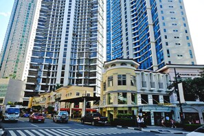 Exterior - Bellagio Towers by Stays PH (Taguig)