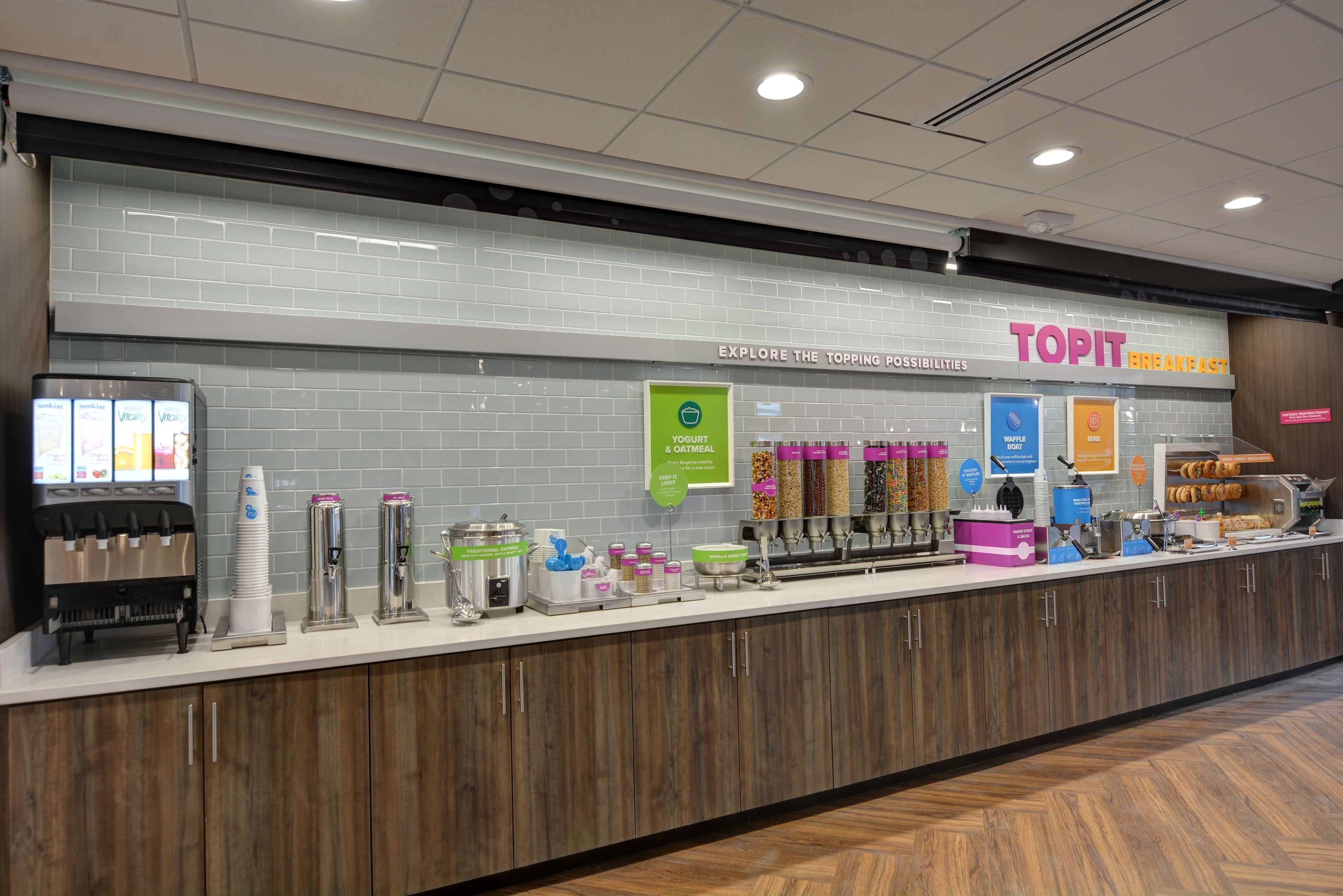 free daily continental breakfast