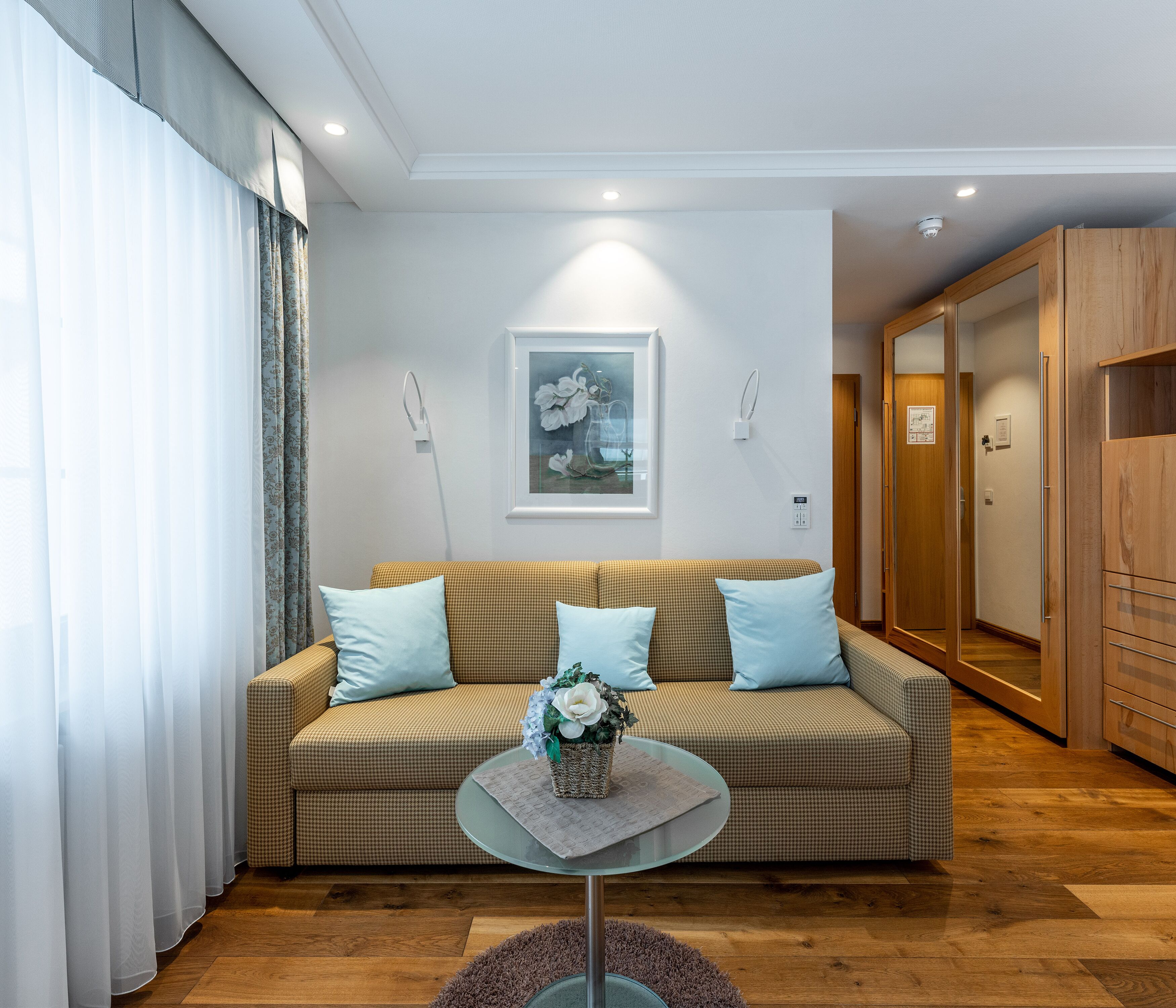 tv, netflix, books, streaming services