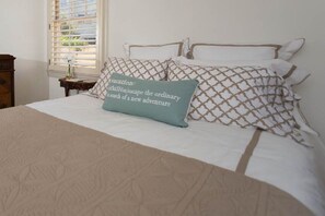 2 عدّة غرف نوم ومكواة/لوح كي وواي فاي مجانًا وملاءات أسرّة