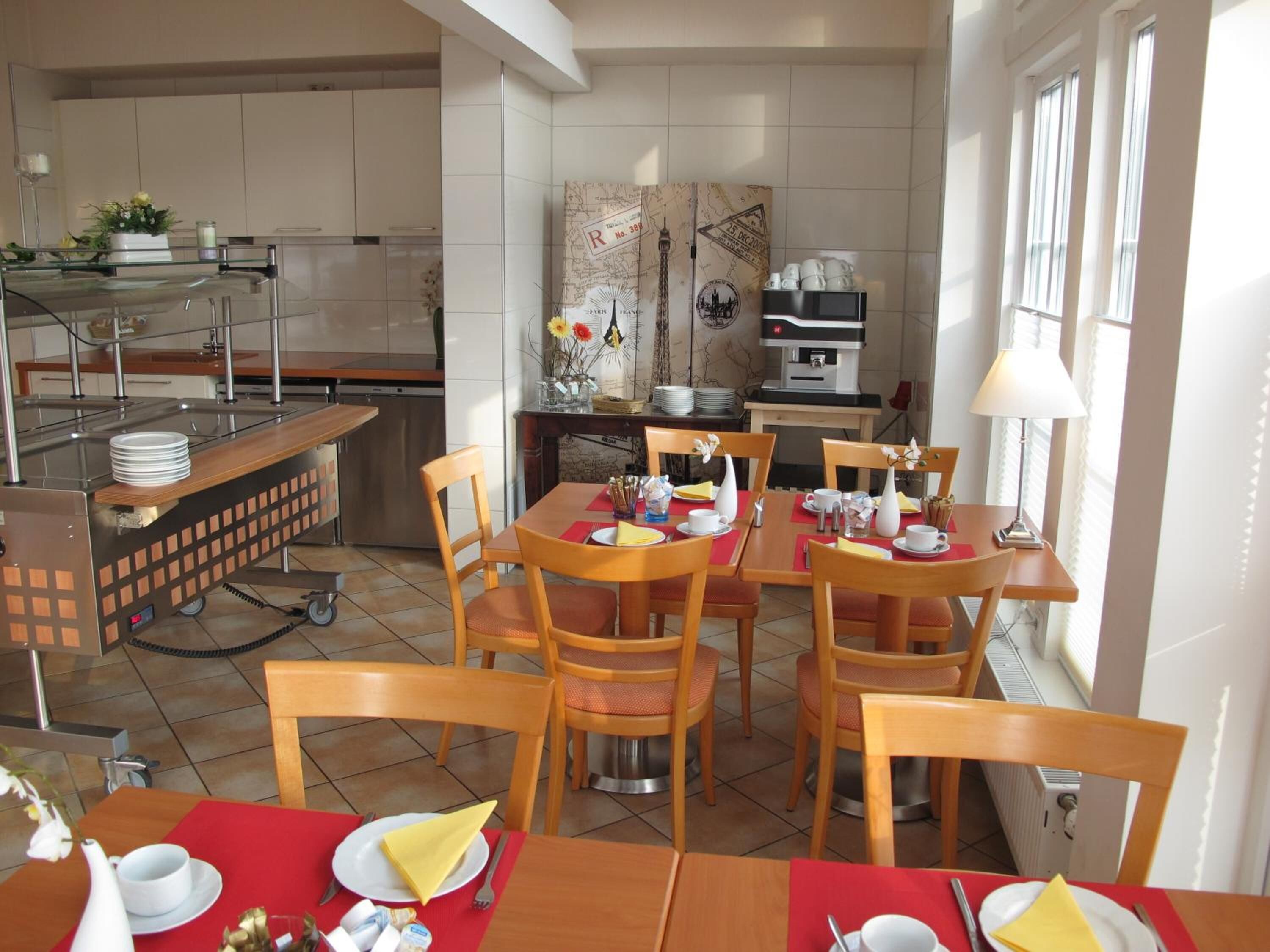 breakfast, lunch and dinner served