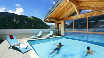 Piscine extérieure, piscine chauffée