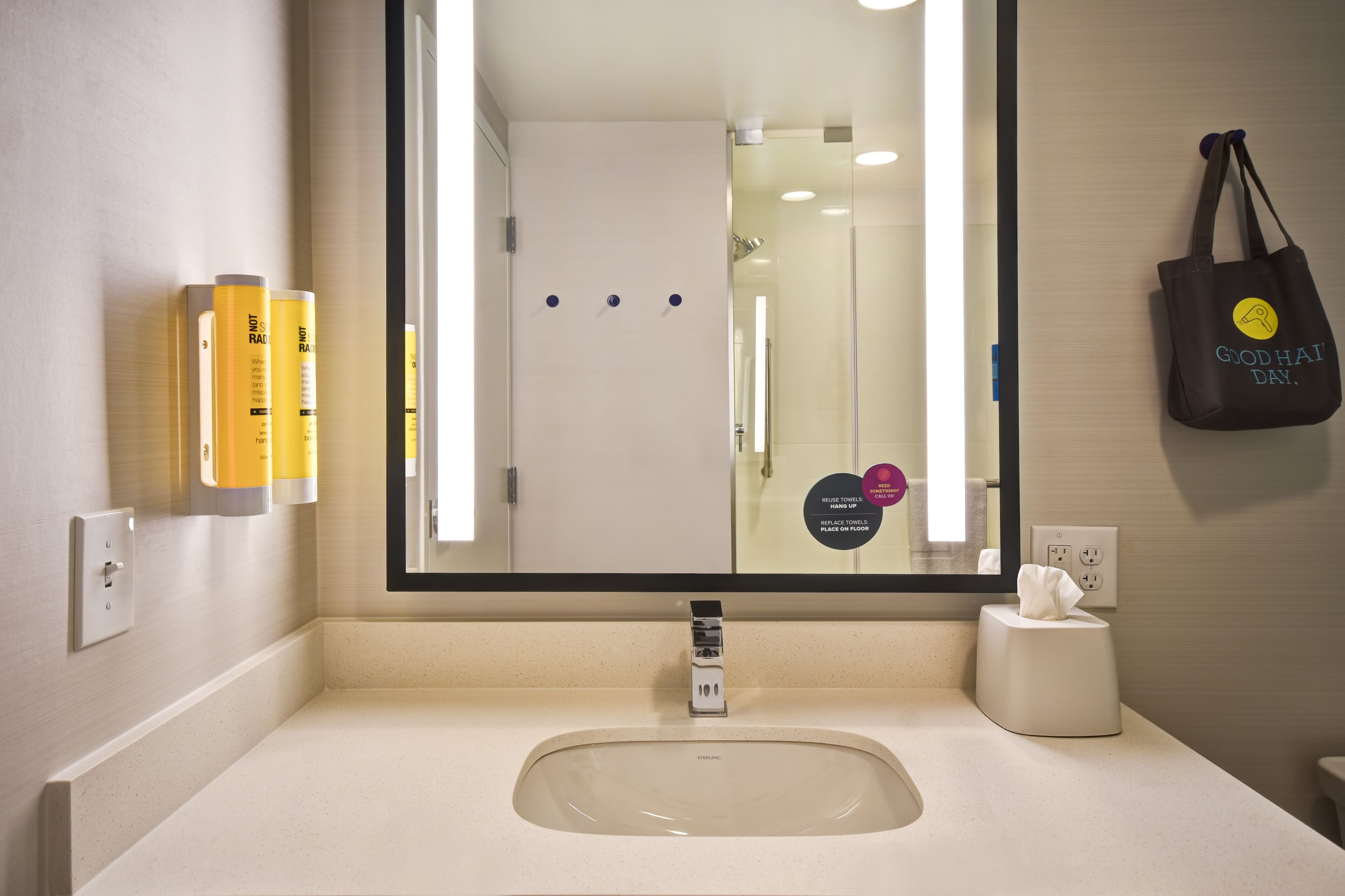 combined shower/bathtub, free toiletries, hair dryer, towels